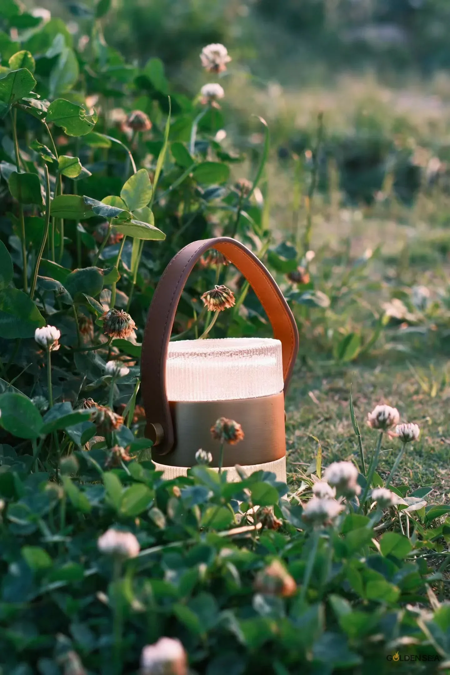 Dusk Glow Portable Lantern - Image 4