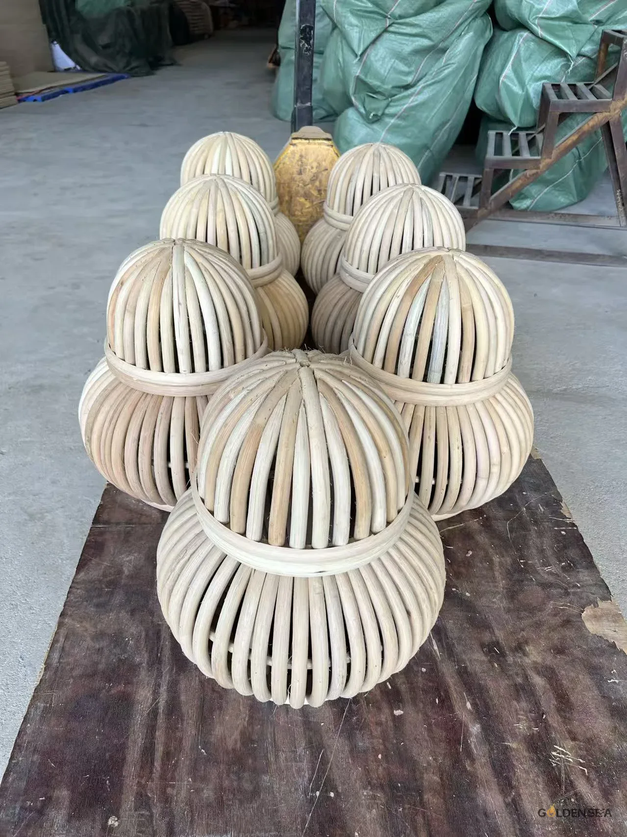 Double-Layer Gourd Woven Floor Lamp - Image 1